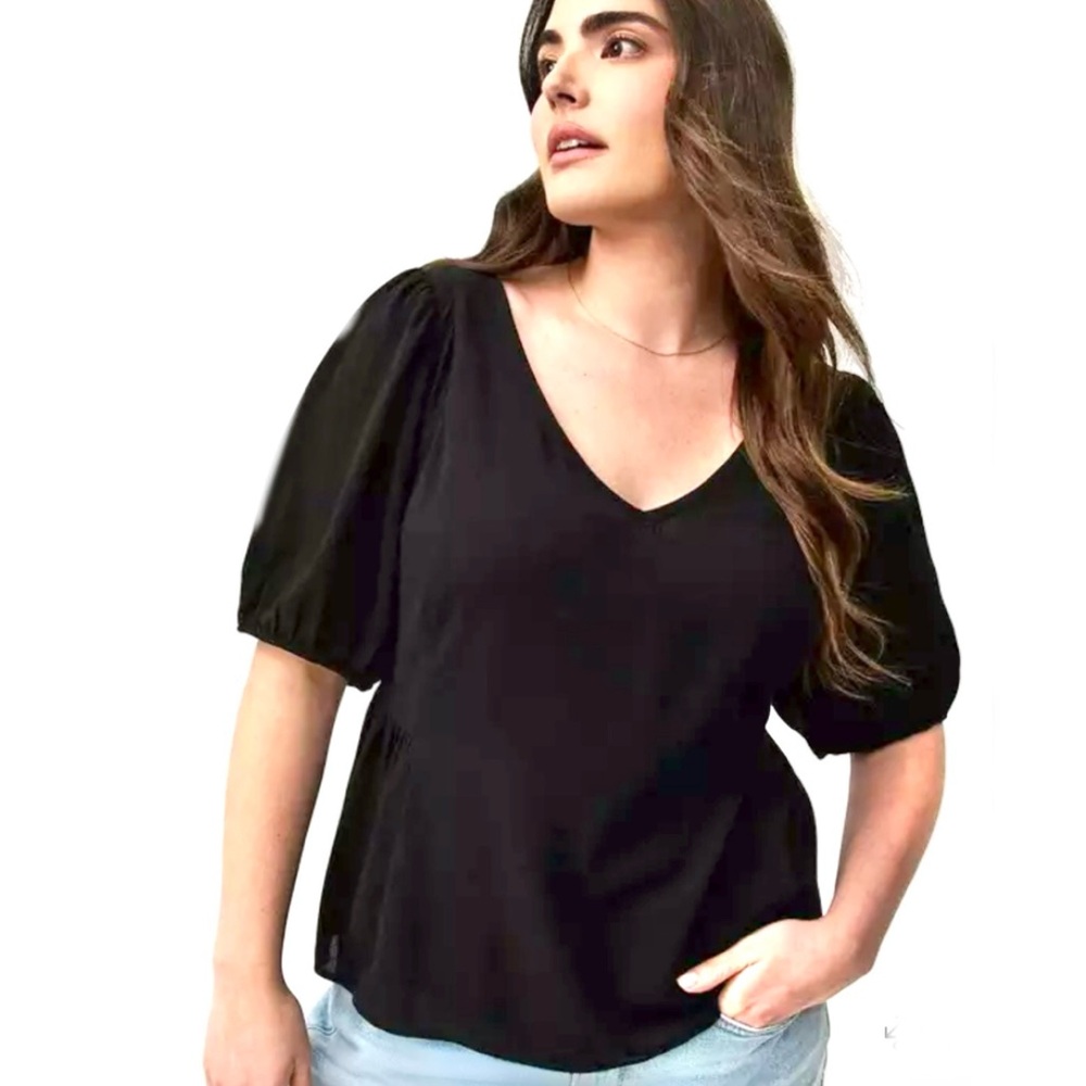 🆕🌺TORRID Crinkle Gauge Tie Back Puff Sleeve Top🌺